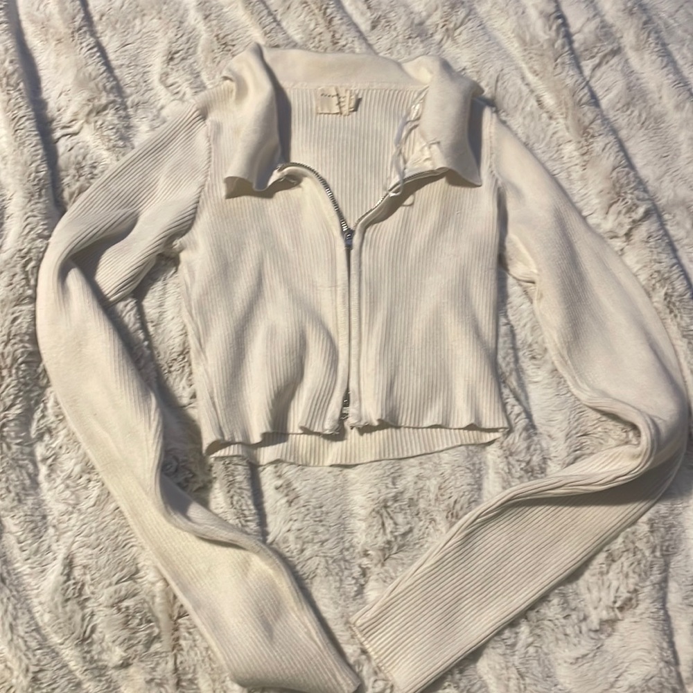 Long sleeve ribbed thick material crop top